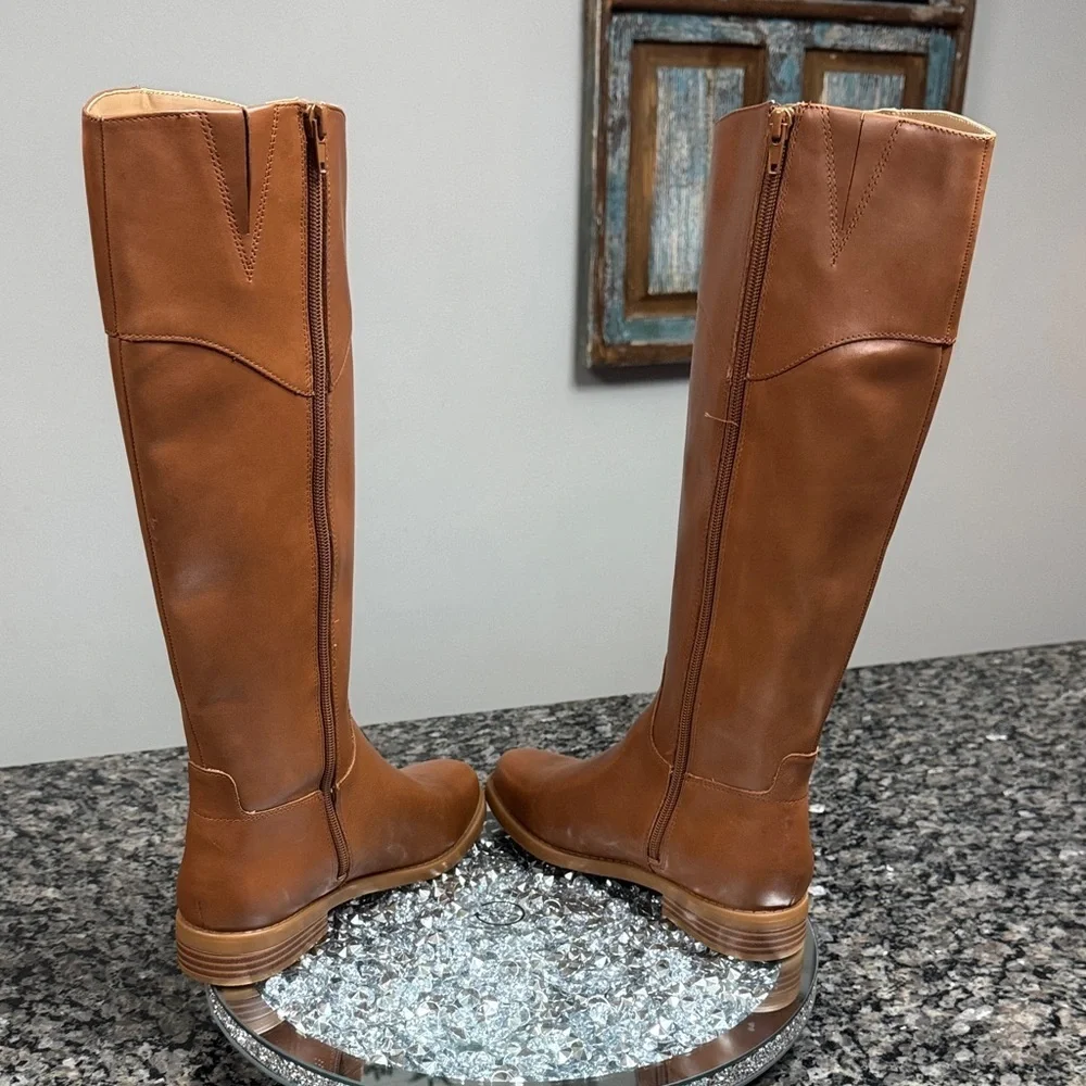 Giani Bernini leather Tan Boots NWT 7